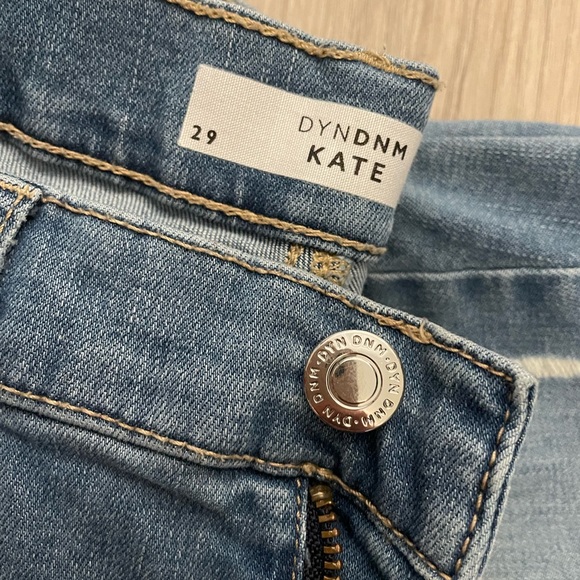 Dynamite cropped light wash distressed denim - Picture 2 of 2